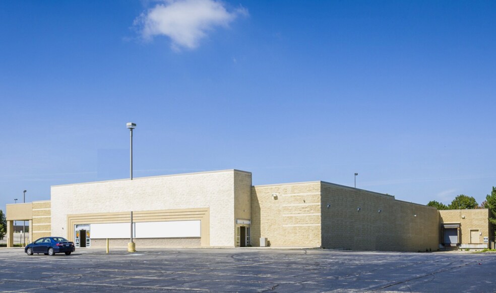 3880 E Main St, St Charles, IL à louer - Photo de l’immeuble – Image 1 sur 7