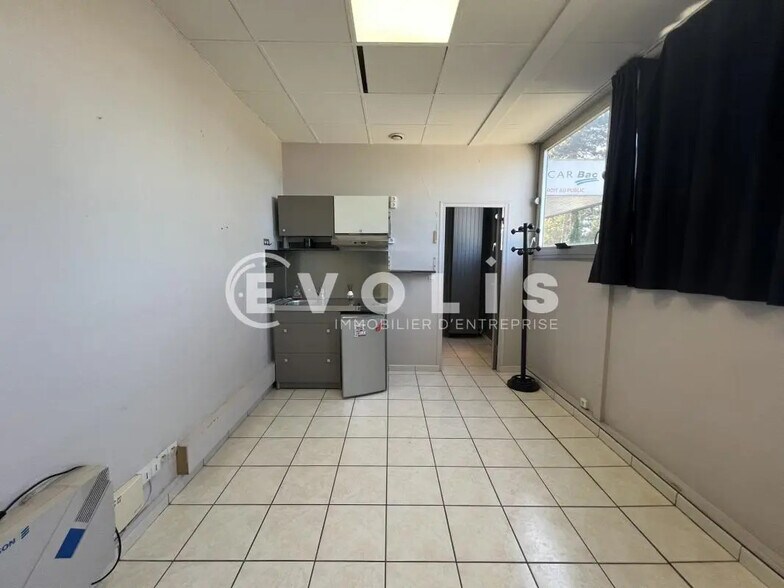 Bureau dans Chennevières-sur-Marne à louer - Photo de l’immeuble – Image 2 sur 7