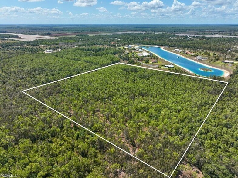 HAPPY DALE rd, Estero, FL à vendre - Aérien – Image 2 sur 5