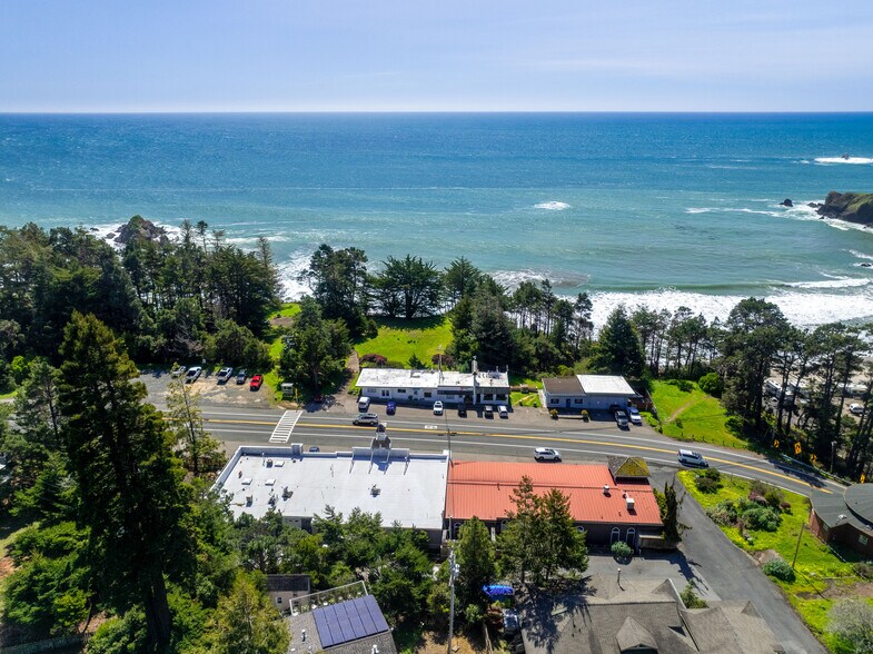 35507 S Highway 1, Gualala, CA à vendre - Photo de l’immeuble – Image 2 sur 49