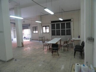 Plus de détails pour Local commercial à vendre