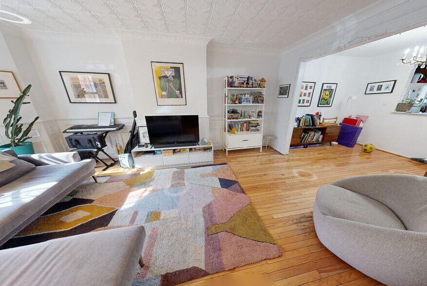419 36th St, Brooklyn, NY à vendre - Numérisation 3D Matterport – Image 2 sur 9