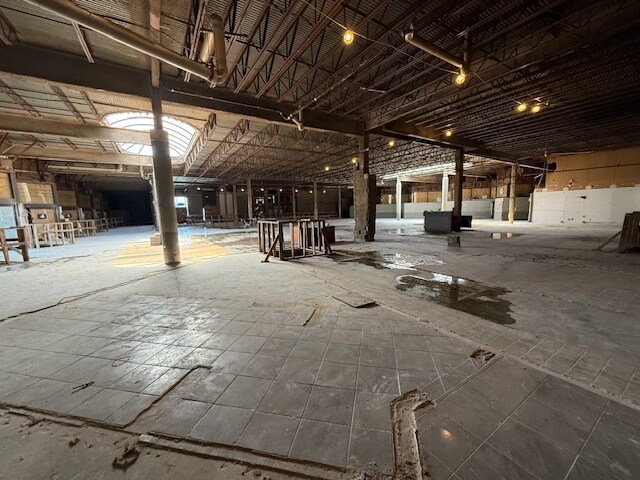 2121 Main St, Houston, TX à louer - Photo de l’immeuble – Image 2 sur 4