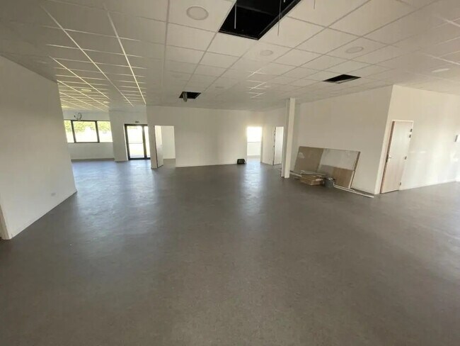 Plus de détails pour Bureau à louer