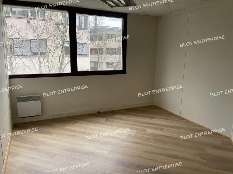Bureau dans Rennes à louer - Photo de l’immeuble – Image 2 sur 11