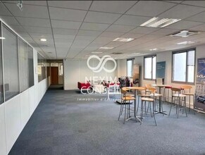 Bureaux/Local commercial dans Nanterre à louer Photo intérieure– Image 1 sur 3