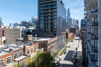 420 W Huron St, Chicago, IL - VUE AÉRIENNE  vue de carte