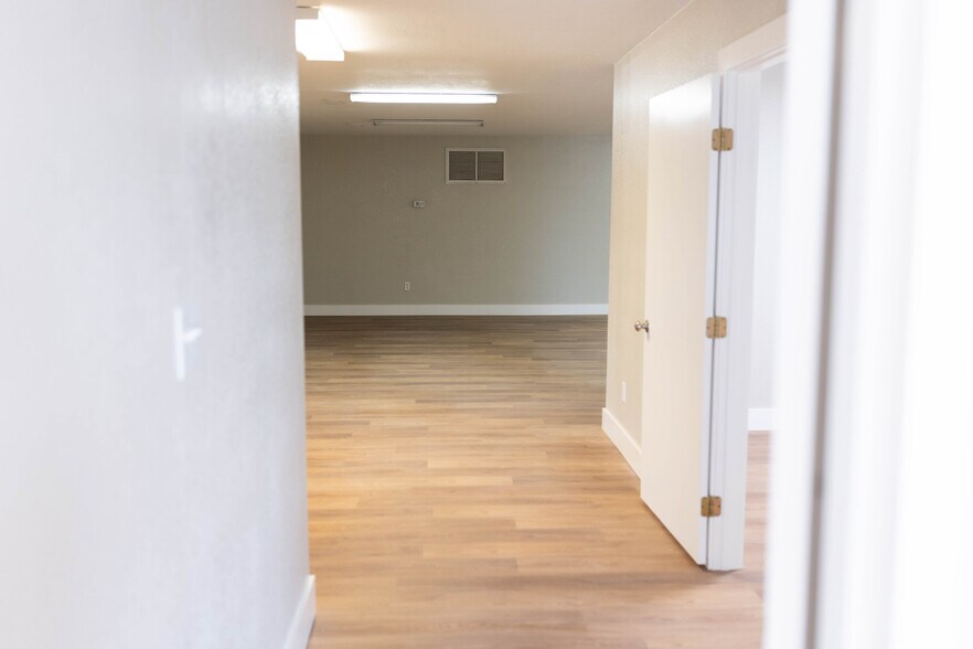 1214 Main Ave, Monahans, TX à vendre - Photo de l’immeuble – Image 2 sur 36