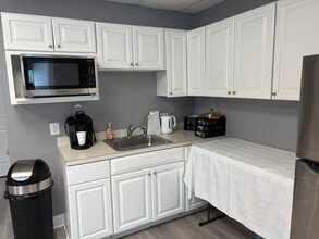 8220-8306 Rugby Rd, Manassas, VA à louer Photo intérieure– Image 2 sur 13