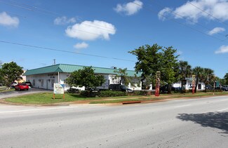 Plus de détails pour 2100 N Powerline Rd, Pompano Beach, FL - Industriel/Logistique à louer