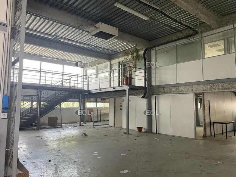 Local d’activités dans Nanterre à louer - Photo de l’immeuble – Image 2 sur 7