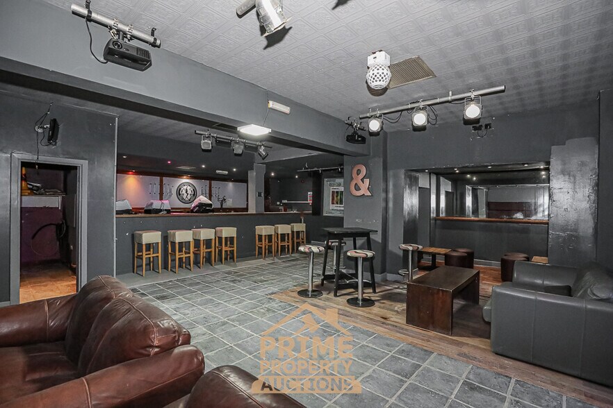 12-14 Cross Shore St, Greenock à vendre - Photo de l’immeuble – Image 3 sur 27