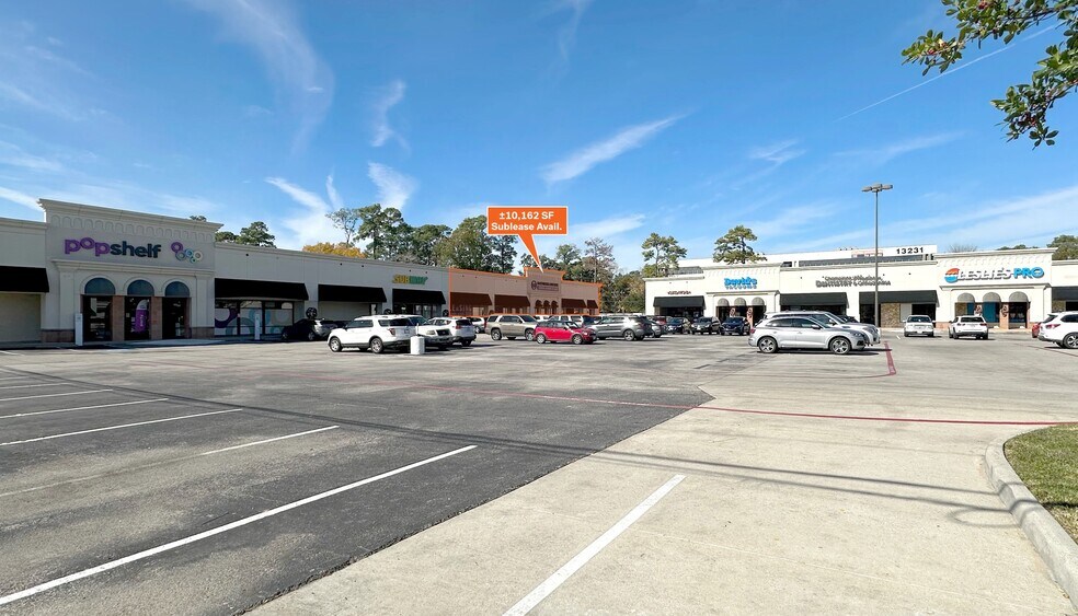 5634 Fm 1960 Rd, Houston, TX à louer - Photo de l’immeuble – Image 2 sur 2