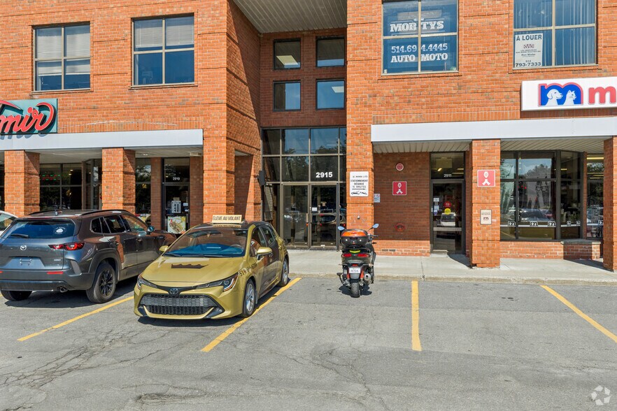 2899 Boulevard St-Charles, Kirkland, QC à louer - Photo de l’immeuble – Image 3 sur 6