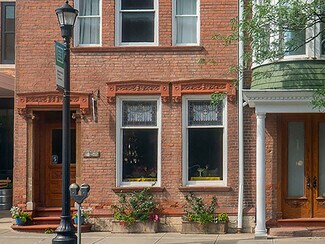Plus de détails pour 447 Warren St, Hudson, NY - Local commercial à louer