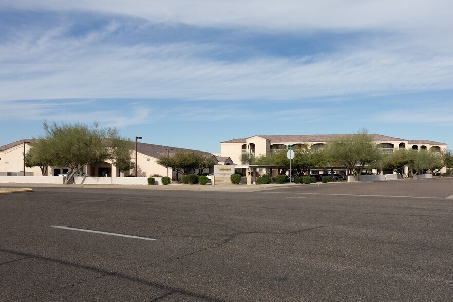 2550 N Thunderbird Cir, Mesa, AZ à vendre - Photo de l’immeuble – Image 2 sur 35