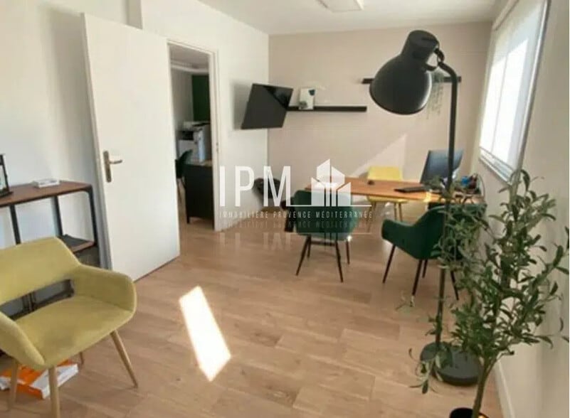 Bureau dans La Valette-du-Var à louer - Photo intérieure – Image 2 sur 5