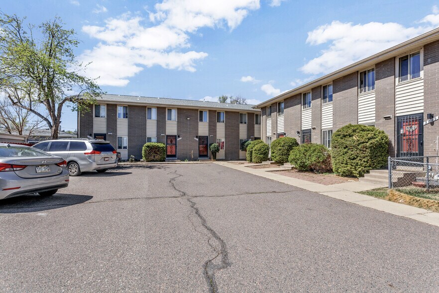 3817-3829 Oak St, Wheat Ridge, CO à vendre - Photo de l’immeuble – Image 1 sur 14