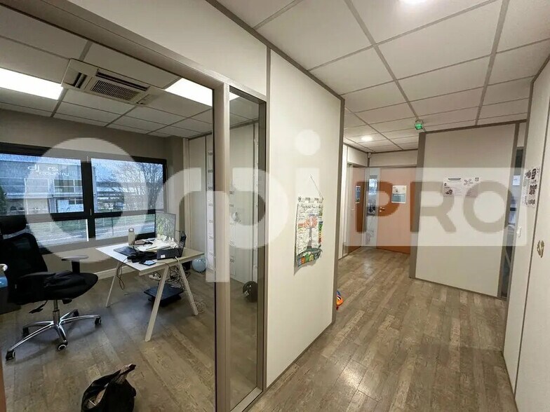 Bureau dans Villefranche-sur-Saône à louer - Photo de l’immeuble – Image 1 sur 4
