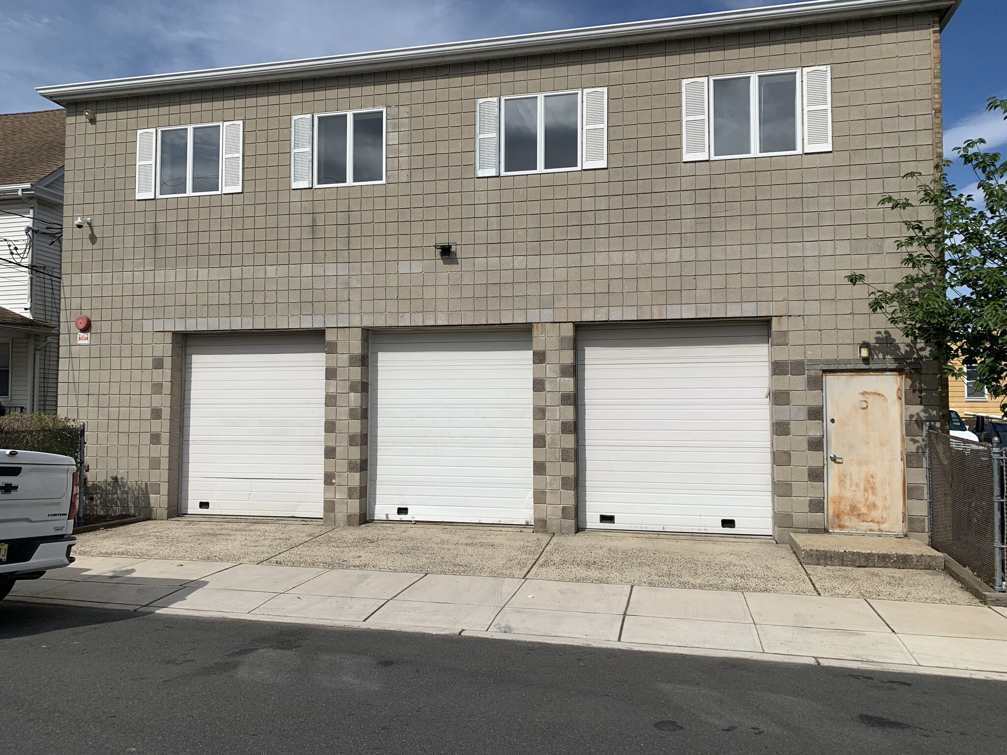 2107 Springfield Ave, Vauxhall, NJ à louer Photo principale– Image 1 sur 12