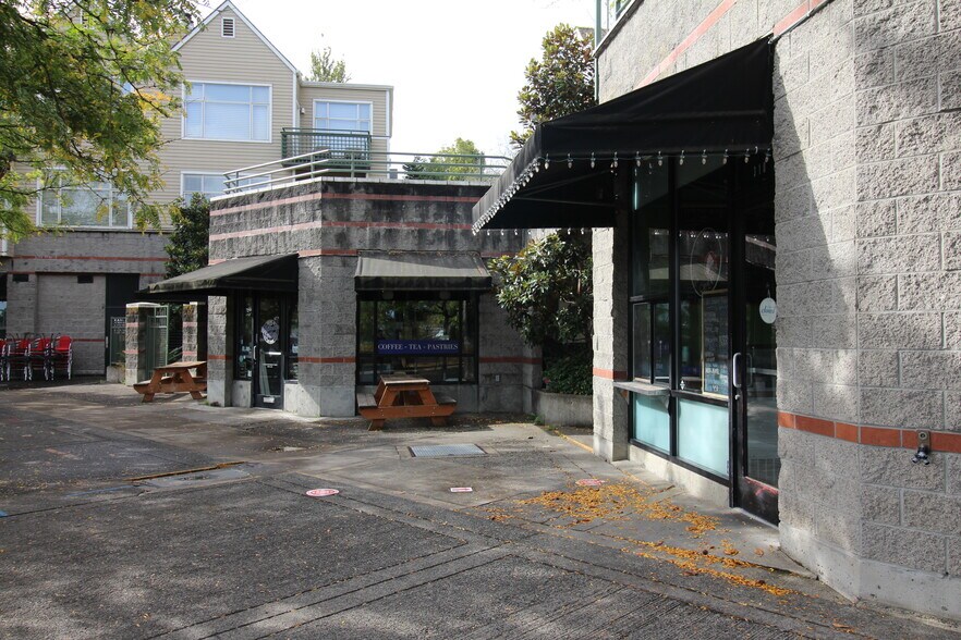 315 S Montgomery St, Portland, OR à louer - Photo de l’immeuble – Image 3 sur 8