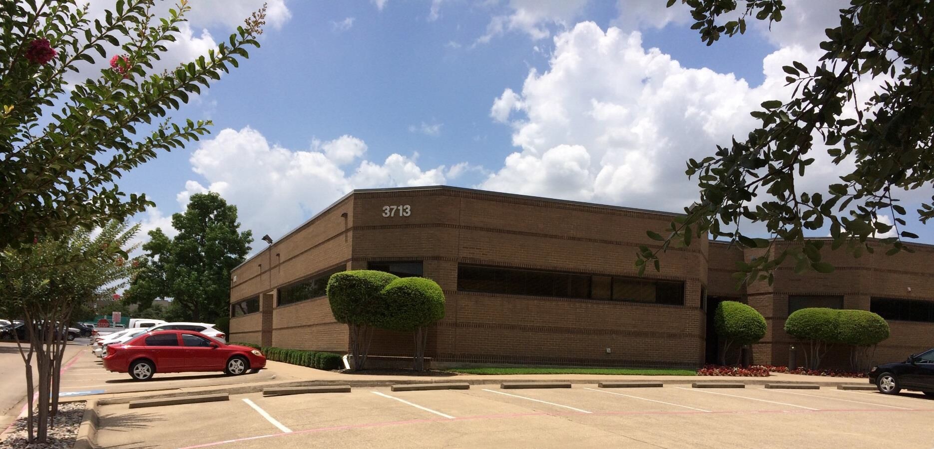 3713 W 15th St, Plano, TX à louer Photo de l’immeuble– Image 1 sur 6