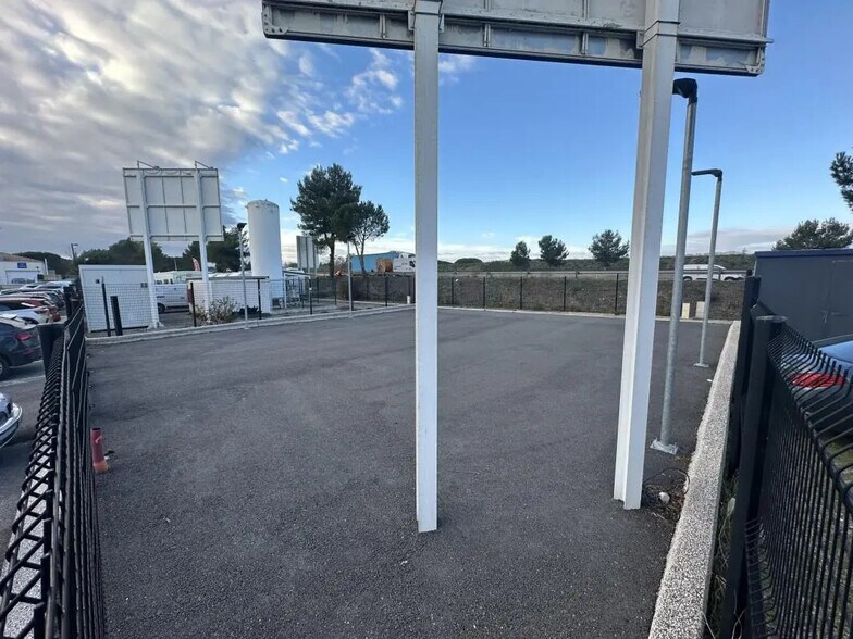 Terrain dans Puget-sur-Argens à louer - Photo de l’immeuble – Image 2 sur 3