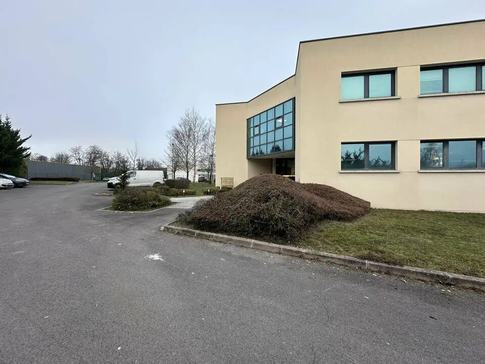 Bureau dans Reims à louer Photo de l’immeuble– Image 1 sur 7