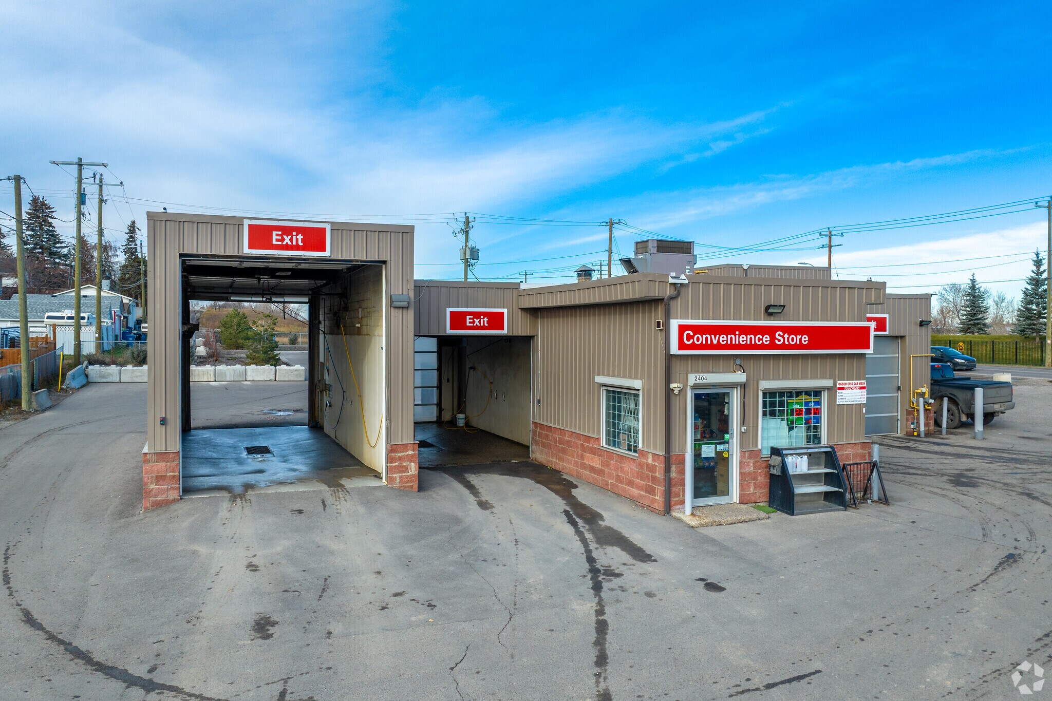 2404 68th Ave SE, Calgary, AB à vendre Photo de l’immeuble– Image 1 sur 7