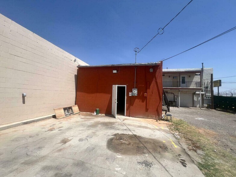 9523 Dyer St, El Paso, TX à louer - Photo de l’immeuble – Image 2 sur 6