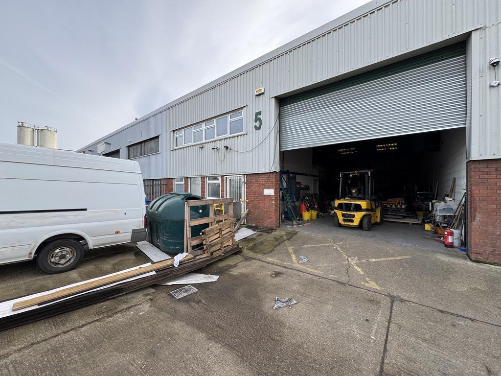 1-7 Endeavour Way, Croydon à vendre Photo de l’immeuble– Image 1 sur 1