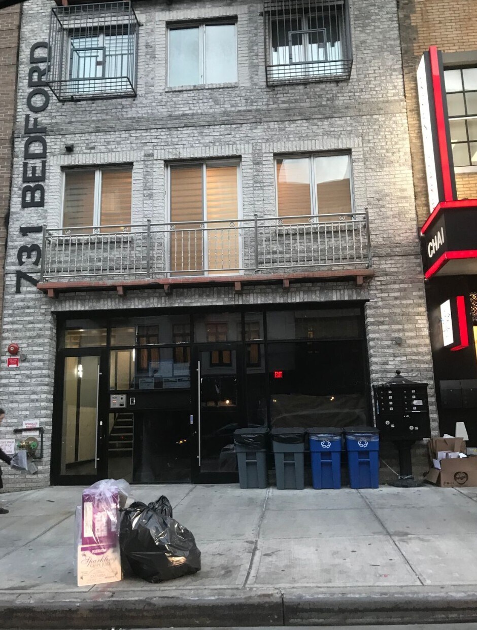 731 Bedford Ave, Brooklyn, NY à louer Photo de l’immeuble– Image 1 sur 7