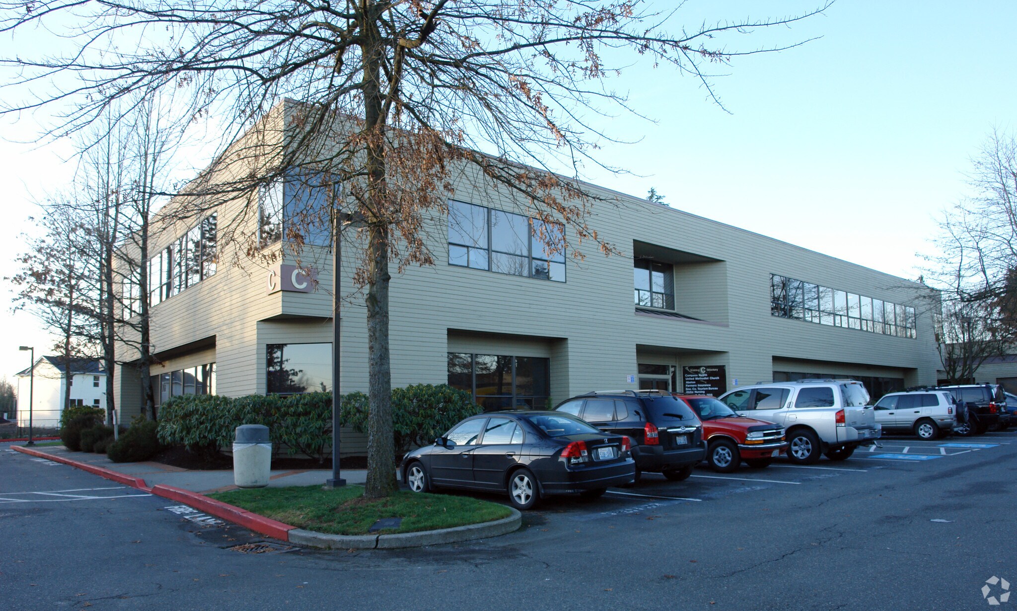 909 SE Everett Mall Way, Everett, WA à vendre Photo principale– Image 1 sur 4