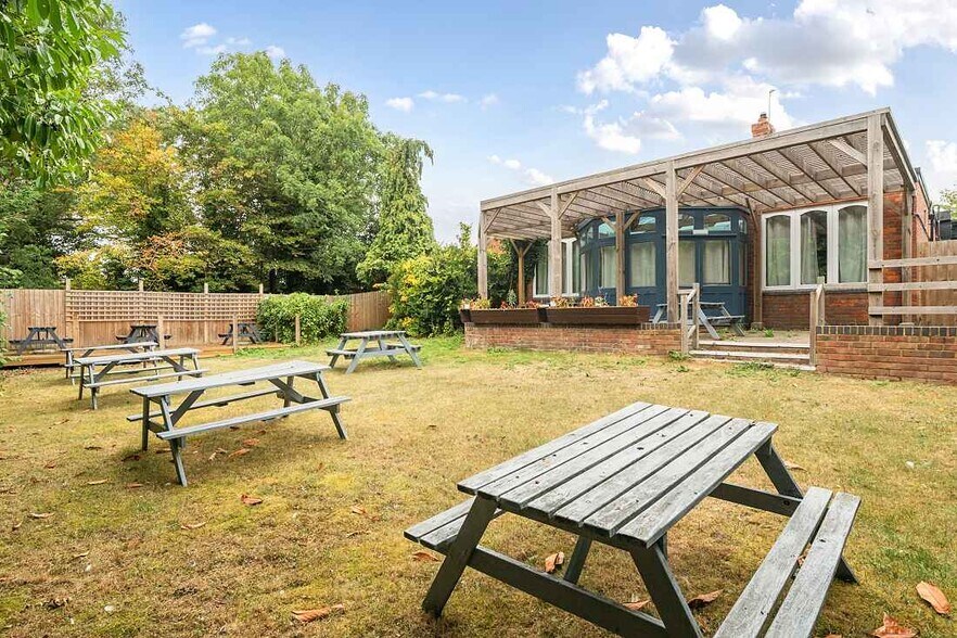 Wycombe Rd, Marlow à vendre - Photo de l’immeuble – Image 2 sur 7