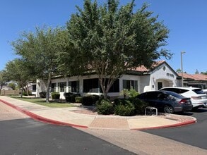 1757 E Baseline Rd, Gilbert, AZ à louer Photo de l’immeuble– Image 2 sur 13