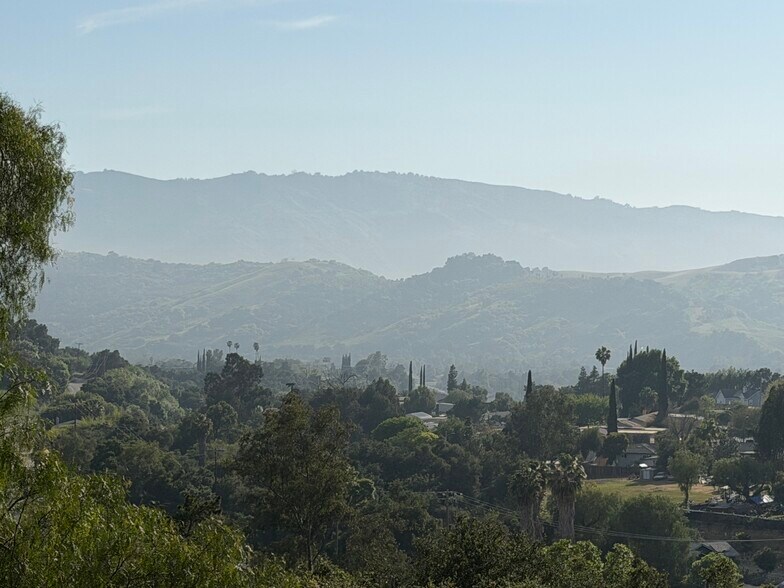 265 Encino Drive, Ojai, CA à vendre - Photo principale – Image 1 sur 13