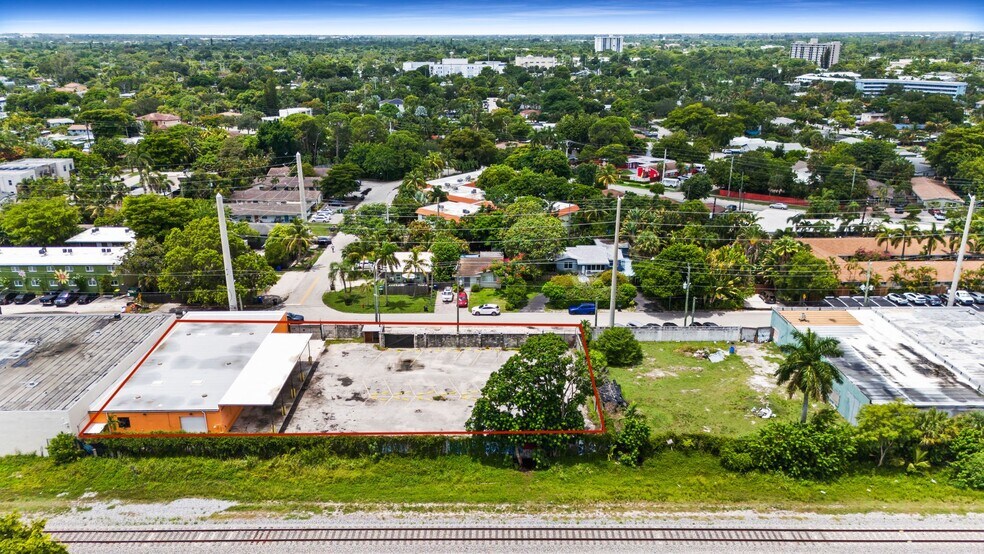 1636 NE 12th Ter, Fort Lauderdale, FL à louer - Photo de l’immeuble – Image 3 sur 25