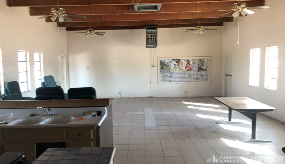 7120 S 12th Ave, Tucson, AZ à vendre - Photo de l’immeuble – Image 3 sur 5