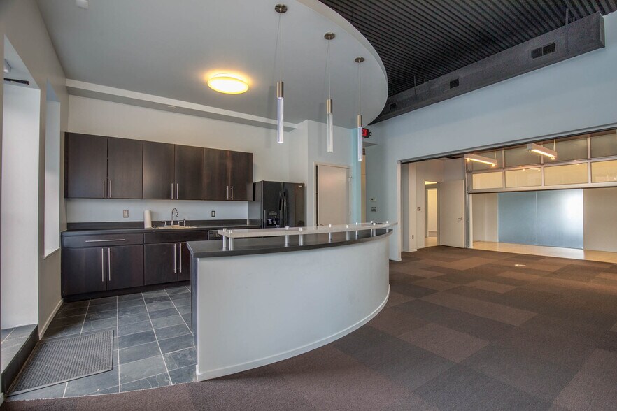 3008-3030 S Grand Ave, Saint Louis, MO à louer - Photo de l’immeuble – Image 3 sur 11