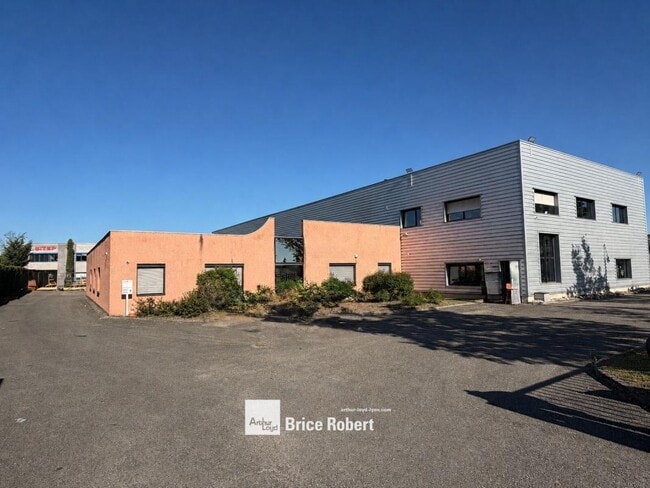 Plus de détails pour 198 Avenue Franklin Roosevelt, Vaulx-en-Velin - Local d'activités à louer
