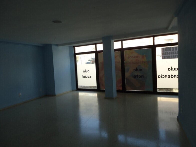 Local commercial dans Cáceres, Cáceres à vendre - Photo de l’immeuble – Image 1 sur 16