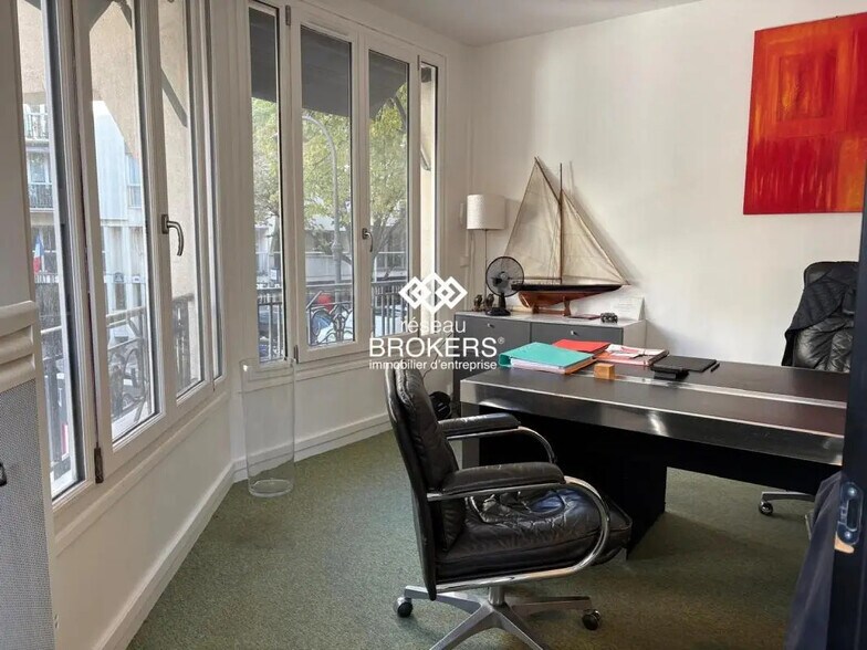 Local commercial dans Paris à louer - Photo de l’immeuble – Image 3 sur 6