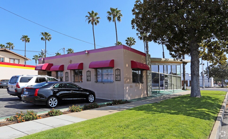 325 S Coast Hwy, Oceanside, CA à vendre - Photo de l’immeuble – Image 3 sur 22