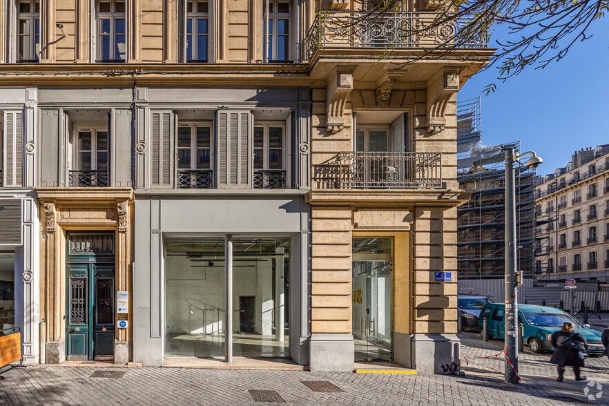 26 Rue De La Republique, Marseille à louer - Photo de l’immeuble – Image 3 sur 3