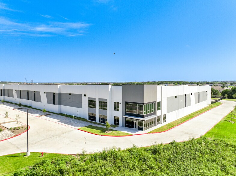 435 Aiken Dr, San Marcos, TX à vendre - Photo de l’immeuble – Image 2 sur 27