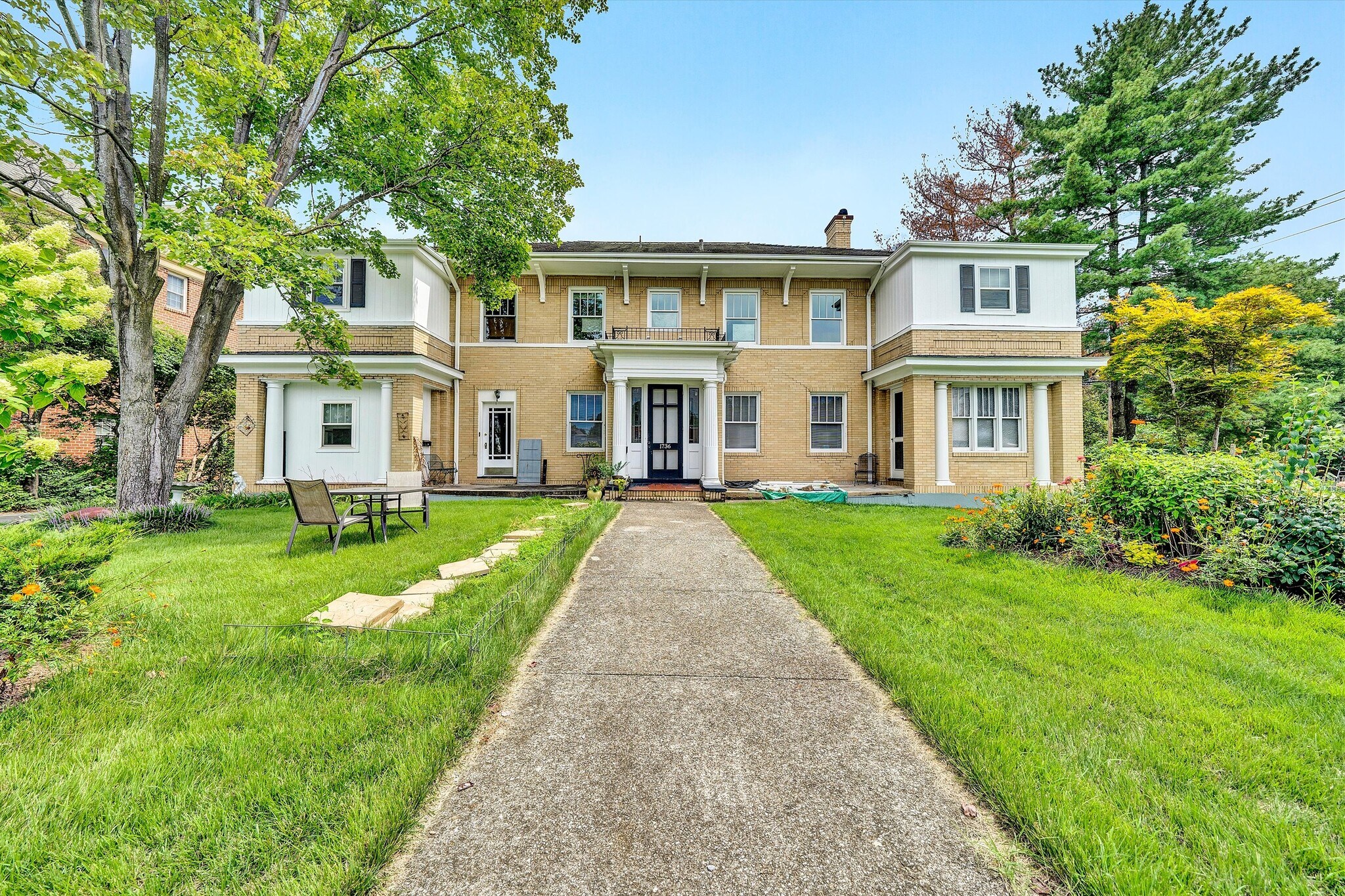 1736 Grandin Rd SW, Roanoke, VA à vendre Photo principale– Image 1 sur 60