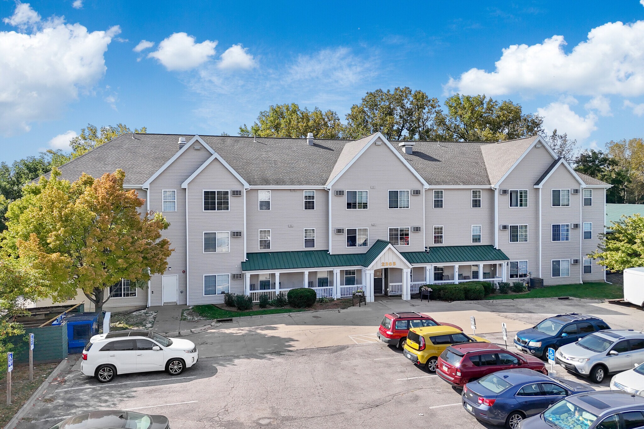 2365 Tech Dr, Bettendorf, IA à vendre Photo de l’immeuble– Image 1 sur 13