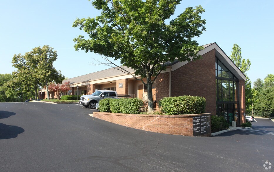 55 Caren Ave, Worthington, OH à louer - Photo de l’immeuble – Image 3 sur 3