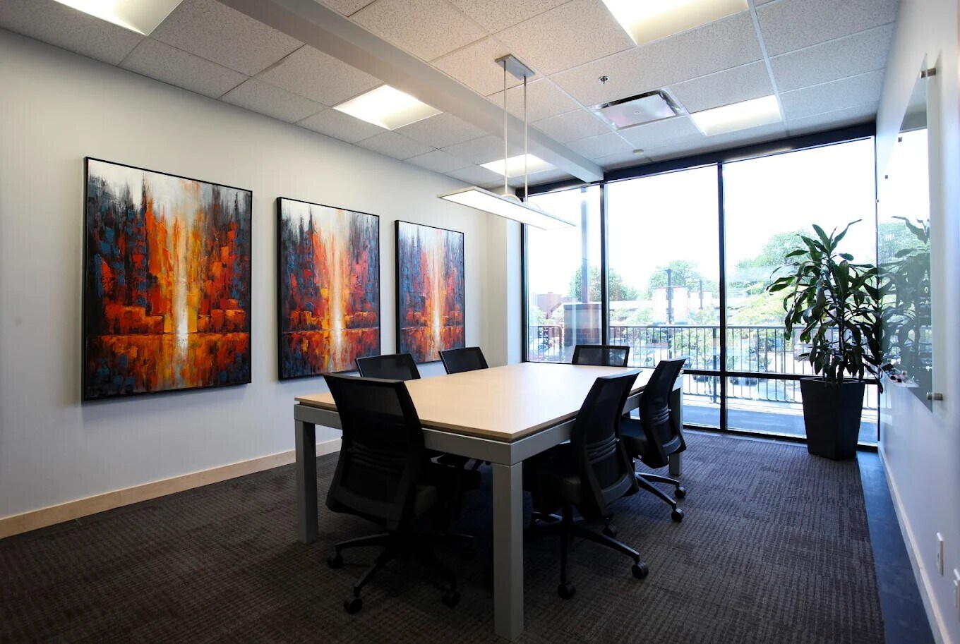 174 Wilson St, Victoria, BC à louer Photo principale– Image 1 sur 7