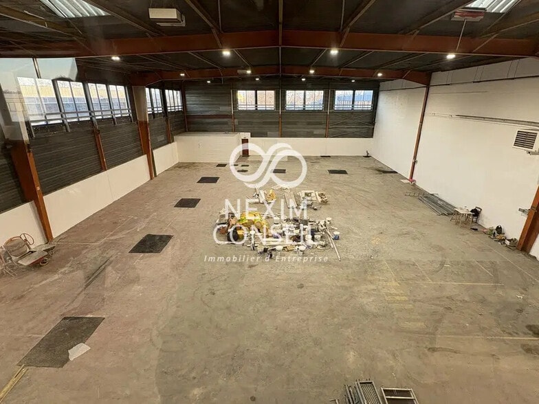 Bureau dans SAINT-OUEN-L'AUMONE à louer - Photo de l’immeuble – Image 1 sur 7